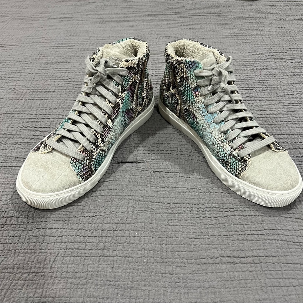 P448 Star Embossed High Top Sneaker 38 EU Ice Python Snake Print - Picture 9 of 10